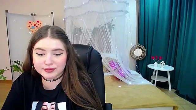 NicoleFoxery online show from 24, 2, 2025