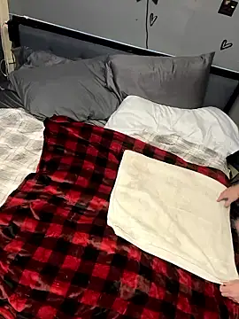 Snapshot of mirandamark2020 chatting on 7, 1, 2026 mirandamark2020 online show from 7, 1, 2026