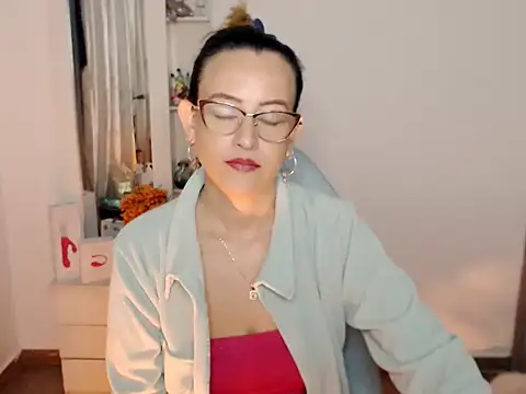 Snapshot of BOREAL_MOON chatting on 29, 5, 2026 BOREAL MOON online show from 29, 5, 2026