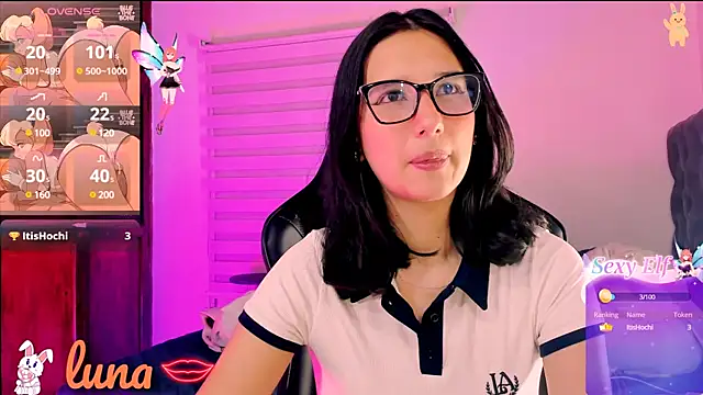 Snapshot of Luniverse chatting on 8, 1, 2025 Luniverse online show from 8, 1, 2025