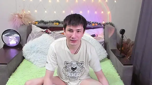 Yumi steve online show from 8, 10, 2025