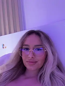 mollyxxx online show from 7, 3, 2025