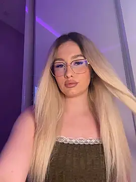 Snapshot of mollyxxx chatting on 31, 5, 2026 mollyxxx online show from 31, 5, 2026