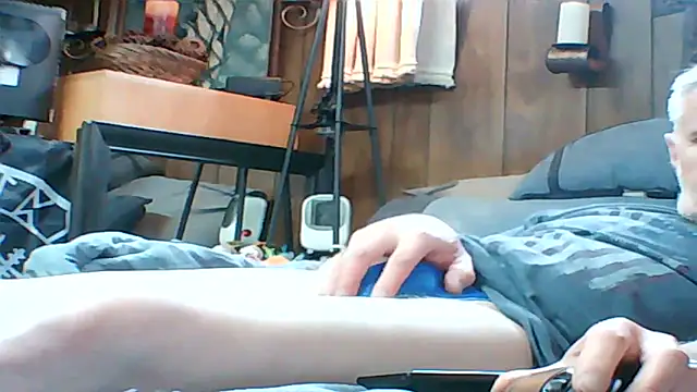 Snapshot of Makowboy chatting on 30, 4, 2026 Makowboy online show from 30, 4, 2026