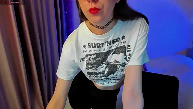 Snapshot of CurlySteph chatting on 5, 10, 2025 CurlySteph online show from 5, 10, 2025