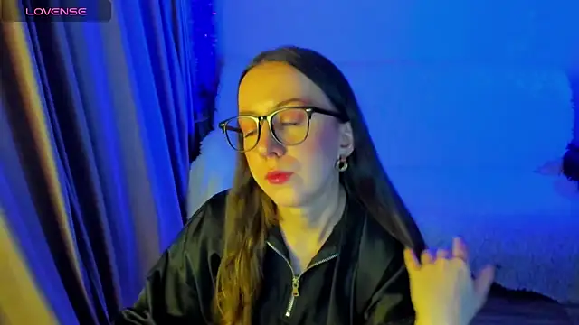 CurlySteph online show from 5, 1, 2026