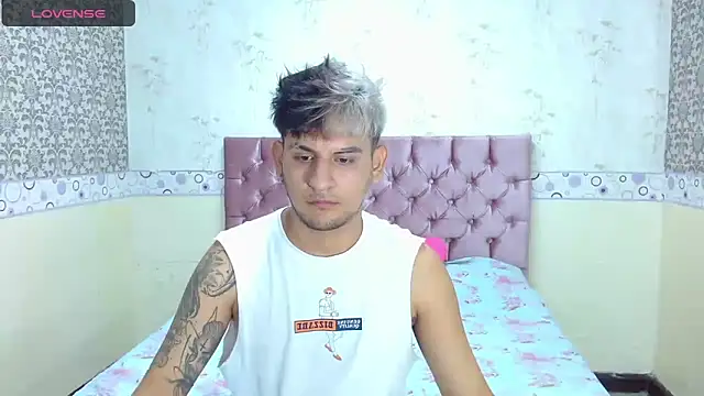 Snapshot of Dona_and_Carl chatting on 20, 12, 2024 Dona and Carl online show from 20, 12, 2024