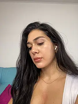Snapshot of LaanaCooper chatting on 4, 3, 2025 LaanaCooper online show from 4, 3, 2025