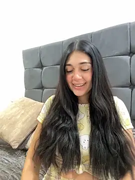 Snapshot of LaanaCooper chatting on 25, 9, 2025 LaanaCooper online show from 25, 9, 2025