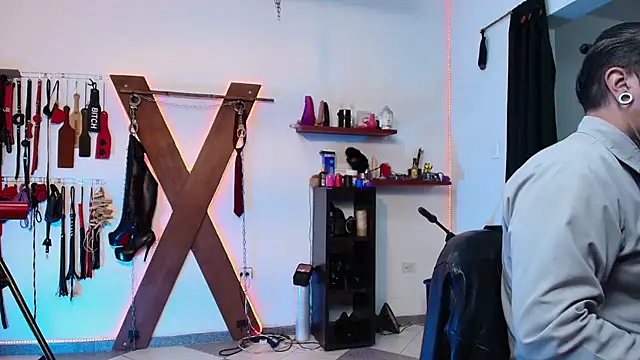 boy n girl online show from 31, 1, 2025