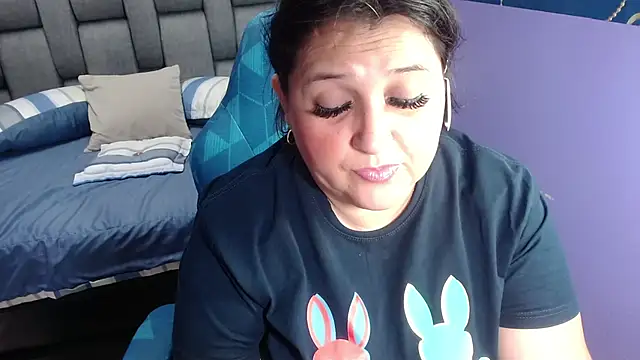 Kerly Doll online show from 11, 11, 2025