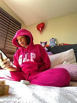 Cum2Charm online show from 4, 3, 2025