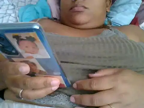 Snapshot of PRETTY-MI chatting on 16, 4, 2026 PRETTY-MI online show from 16, 4, 2026