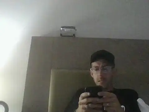 Snapshot of smokenstrokex chatting on 19, 12, 2024 smokenstrokex online show from 19, 12, 2024