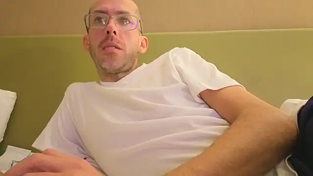 Snapshot of smokenstrokex chatting on 18, 1, 2025 smokenstrokex online show from 18, 1, 2025