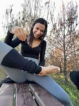  MiaQueen  online show from 13, 11, 2025