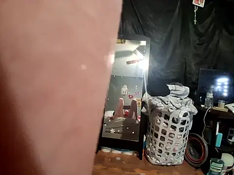 Justjennyy online show from 7, 5, 2026