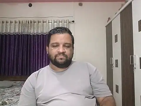 Snapshot of dhruv_love chatting on 27, 7, 2026 dhruv love online show from 27, 7, 2026