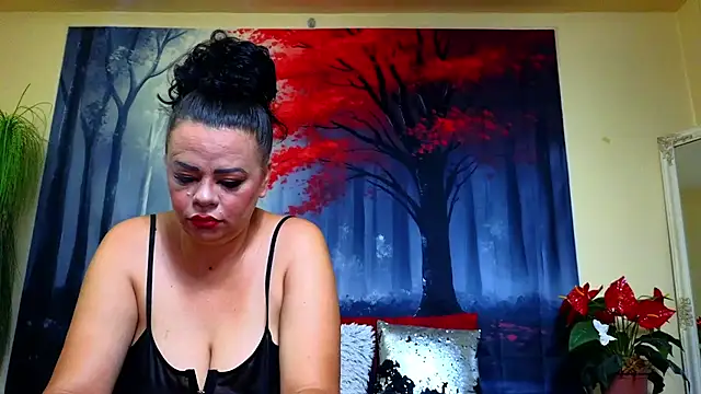 ElizabethEven online show from 12, 9, 2025