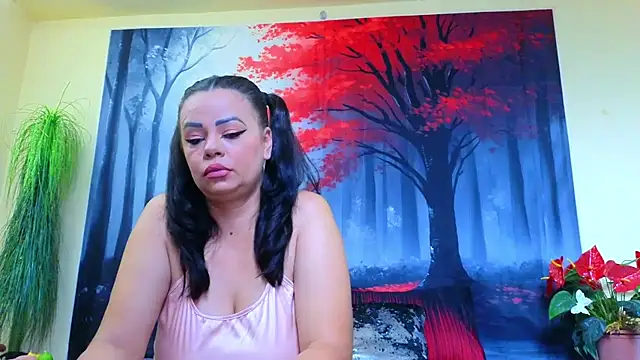 ElizabethEven online show from 5, 10, 2025