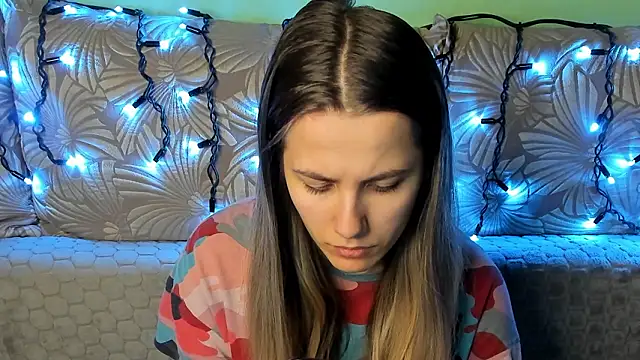 MaggieCake online show from 2, 2, 2026