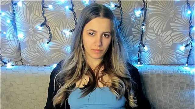 Snapshot of MaggieCake chatting on 28, 4, 2026 MaggieCake online show from 28, 4, 2026