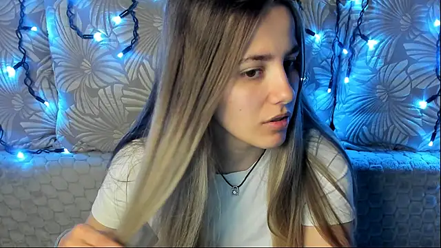 Snapshot of MaggieCake chatting on 6, 5, 2026 MaggieCake online show from 6, 5, 2026