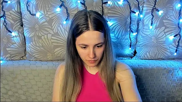 Snapshot of MaggieCake chatting on 5, 6, 2026 MaggieCake online show from 5, 6, 2026
