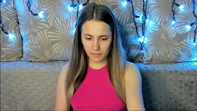 Snapshot of MaggieCake chatting on 26, 6, 2026 MaggieCake online show from 26, 6, 2026