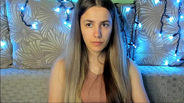 Snapshot of MaggieCake chatting on 2, 7, 2026 MaggieCake online show from 2, 7, 2026