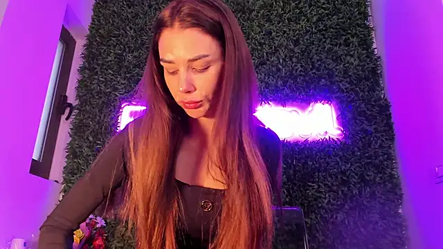 realhotfallingdevil online show from 25, 3, 2026