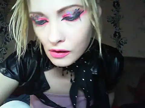 WildMissNiks online show from 20, 6, 2026