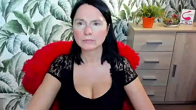 Snapshot of Ellennaughty chatting on 2, 1, 2025 Ellennaughty online show from 2, 1, 2025