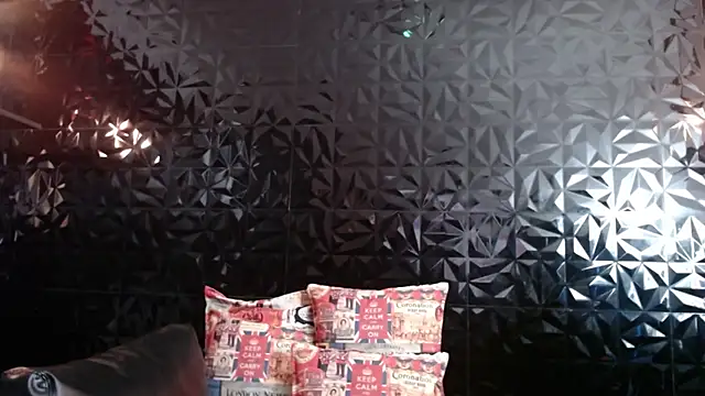 PINK  LOLA1 online show from 22, 12, 2024