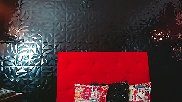 PINK  LOLA1 online show from 22, 3, 2025