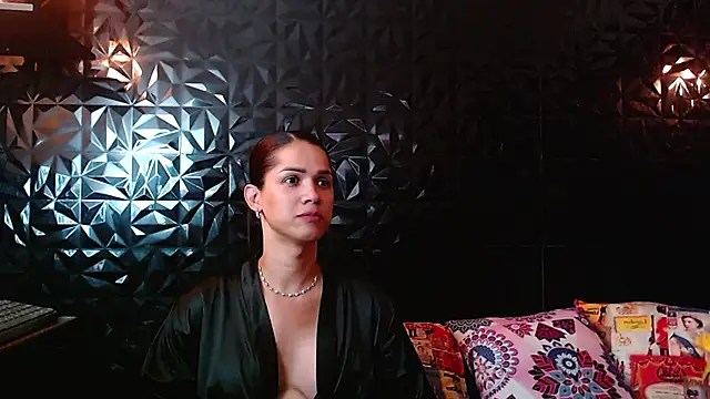 PINK  LOLA1 online show from 15, 10, 2025