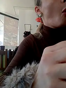 Dirtyfeelin online show from 3, 2, 2026