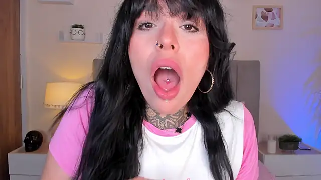 curvyliciousss online show from 16, 3, 2025