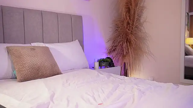 curvyliciousss online show from 2, 10, 2025