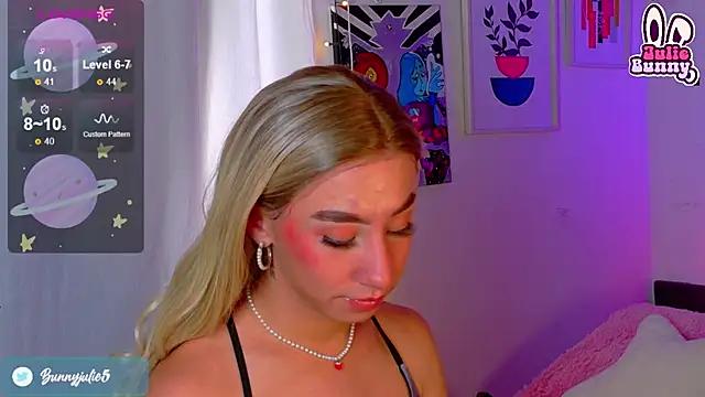 Snapshot of Littlebunny21 chatting on 9, 3, 2025 Littlebunny21 online show from 9, 3, 2025