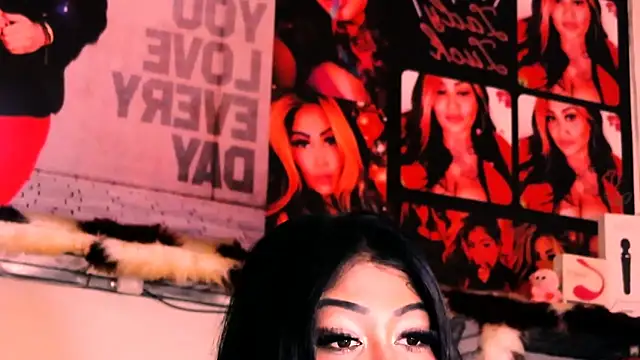 Snapshot of indian_dreamgirl chatting on 28, 9, 2025 indian dreamgirl online show from 28, 9, 2025