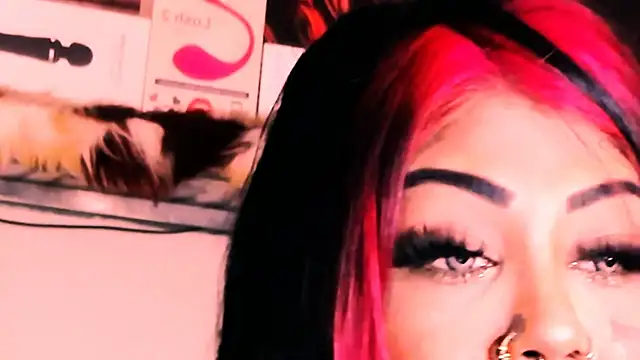 Snapshot of indian_dreamgirl chatting on 10, 11, 2025 indian dreamgirl online show from 10, 11, 2025