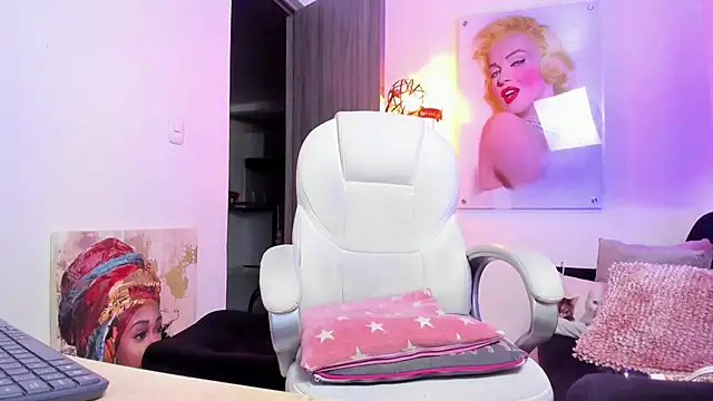 KimberlySaen online show from 15, 12, 2024