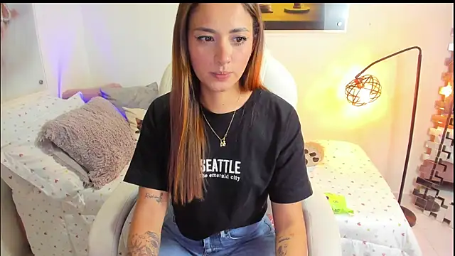 KimberlySaen online show from 3, 10, 2025