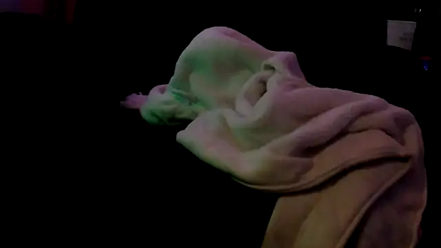 Snapshot of justinewe69 chatting on 15, 2, 2026 justinewe69 online show from 15, 2, 2026