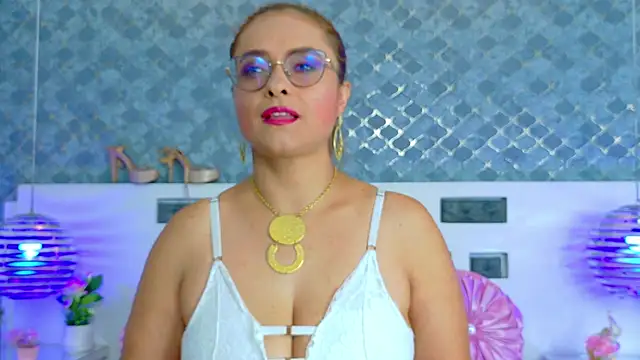 MarilynVega1 online show from 11, 9, 2025