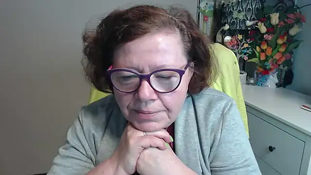 Snapshot of Adelewildx chatting on 7, 5, 2026 Adelewildx online show from 7, 5, 2026
