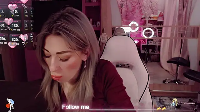 AnnieGOld  online show from 14, 2, 2026