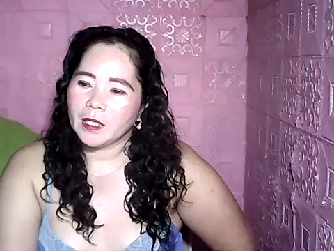 hotpusie 4u online show from 15, 11, 2025