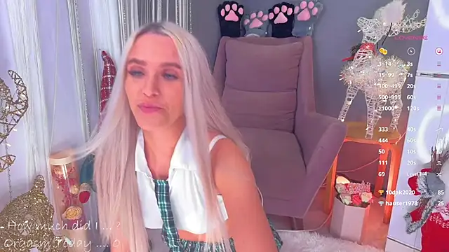 Snapshot of mikkixmeow chatting on 14, 12, 2024 mikkixmeow online show from 14, 12, 2024